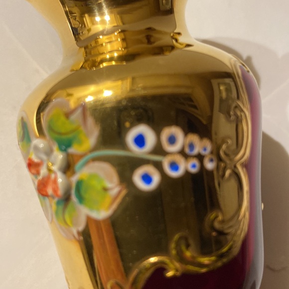 Vintage Ruby Red with gold leaf and hand painted. - Picture 8 of 11